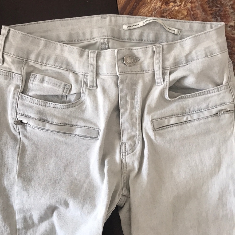 Zara Woman Jeans in Light Grey